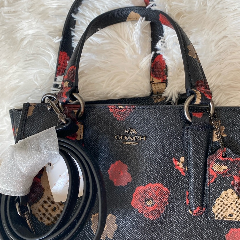 New Mini Coach bag with crossbody straps